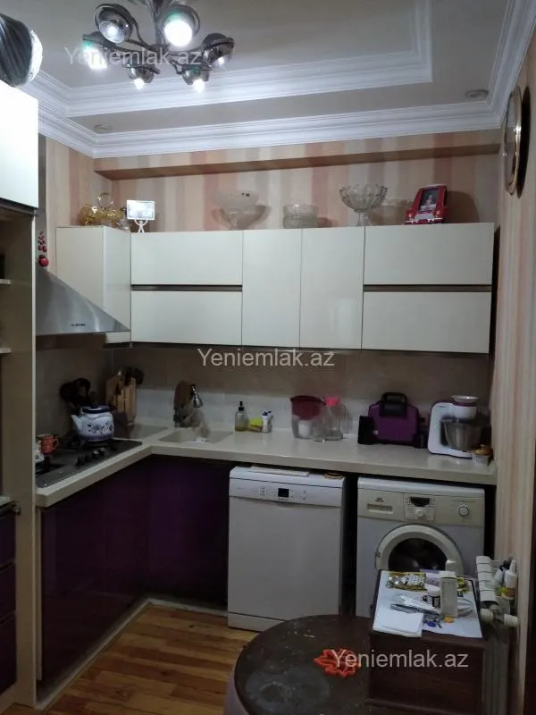 Satılır 3 otaqlı yeni tikili 80 m²