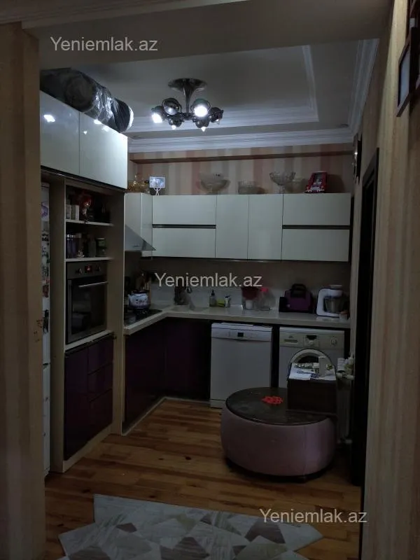 Satılır 3 otaqlı yeni tikili 80 m²