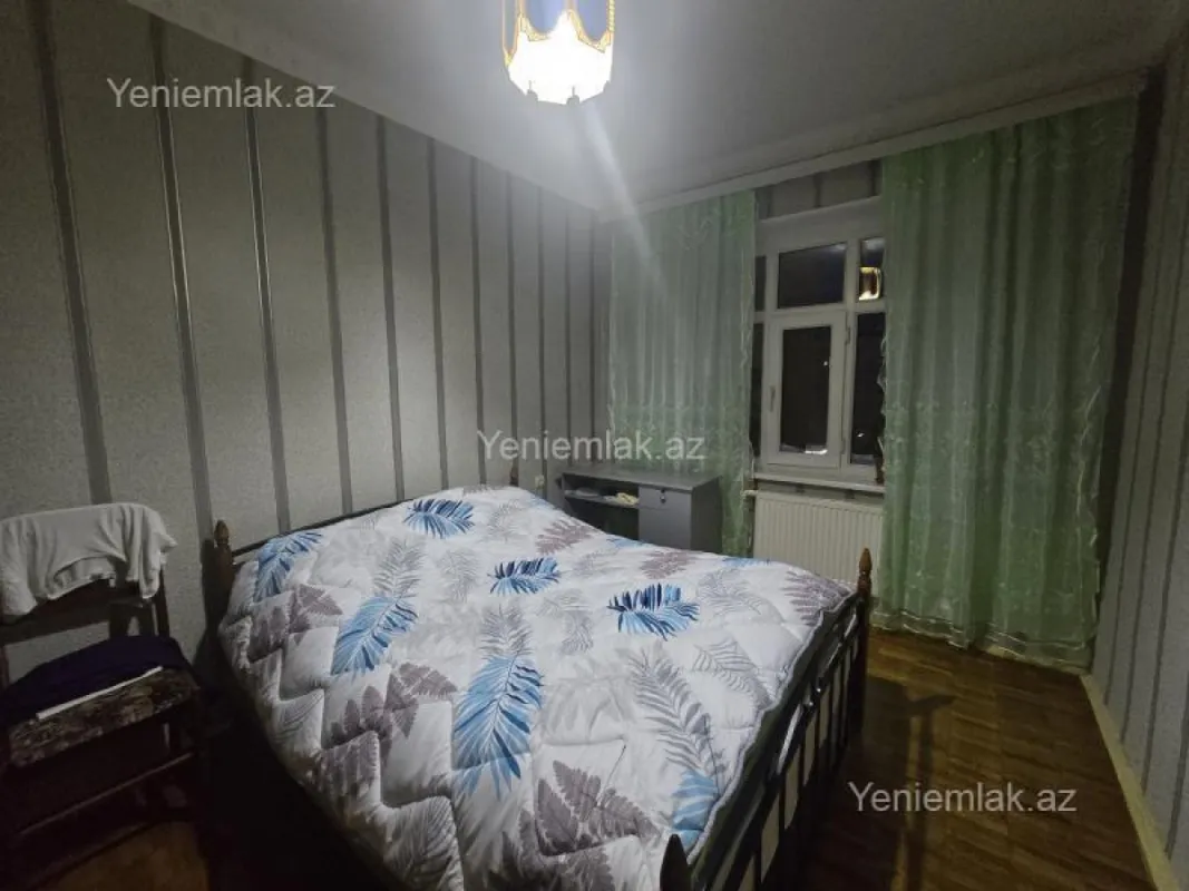 Satılır 4 otaqlı köhnə tikili 88 m²