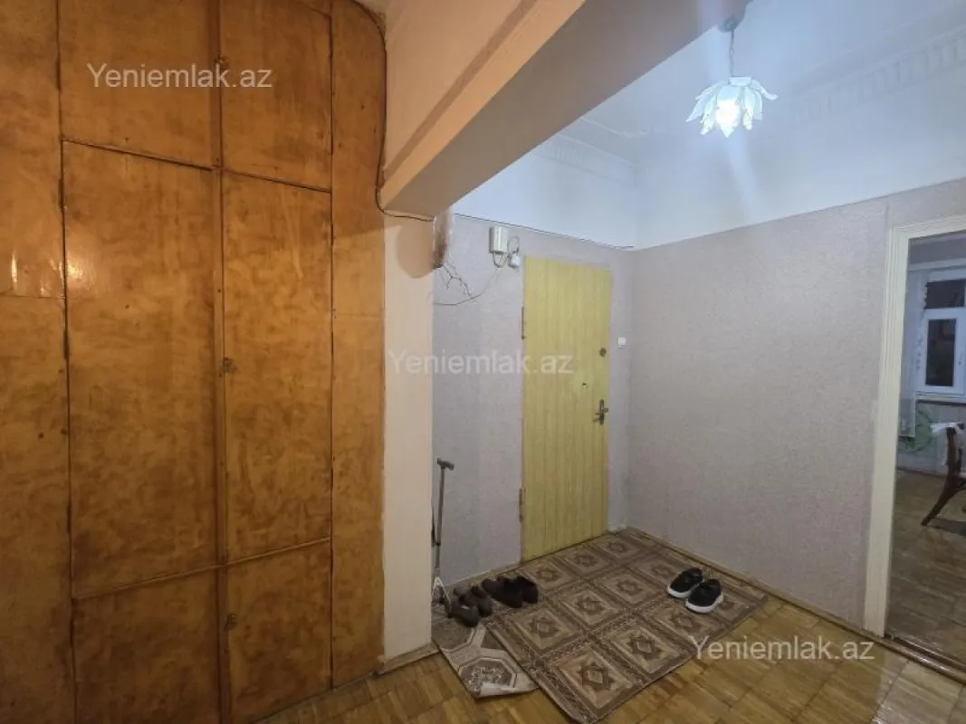Satılır 4 otaqlı köhnə tikili 88 m²
