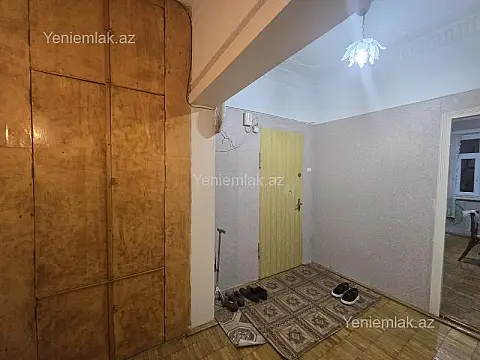 Satılır 4 otaqlı köhnə tikili 88 m²