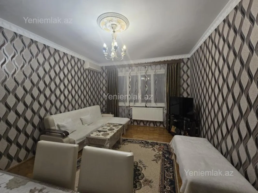Satılır 4 otaqlı köhnə tikili 88 m²