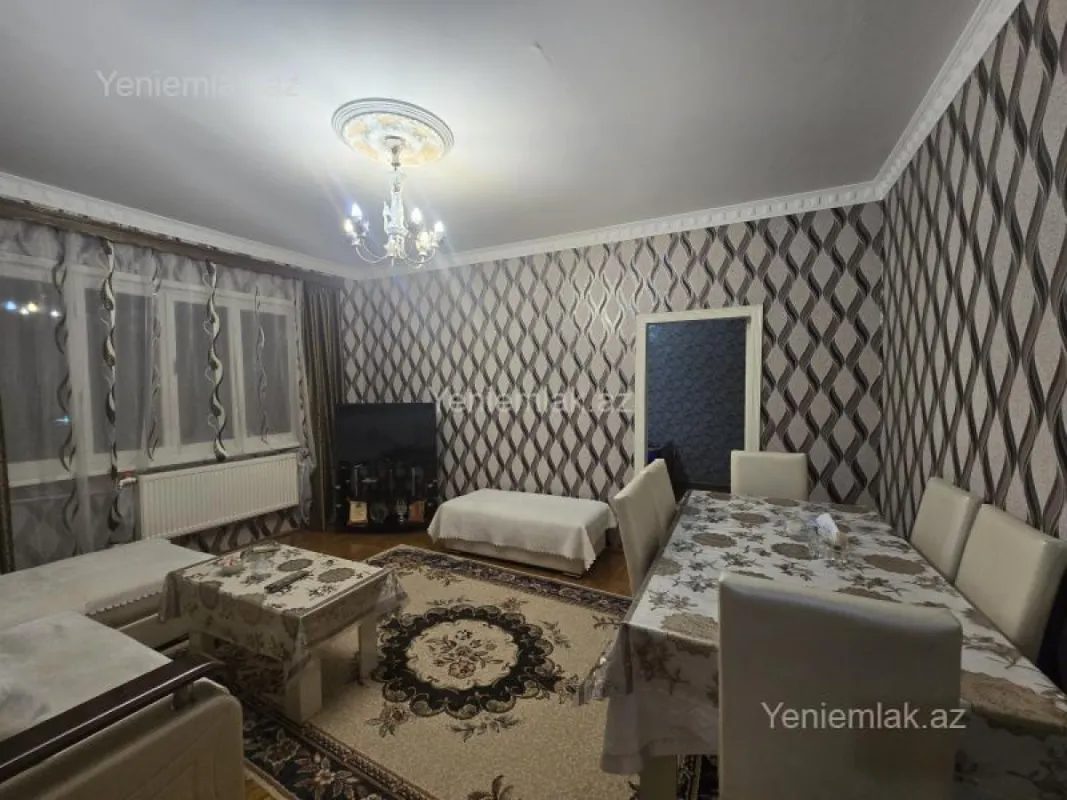 Satılır 4 otaqlı köhnə tikili 88 m²