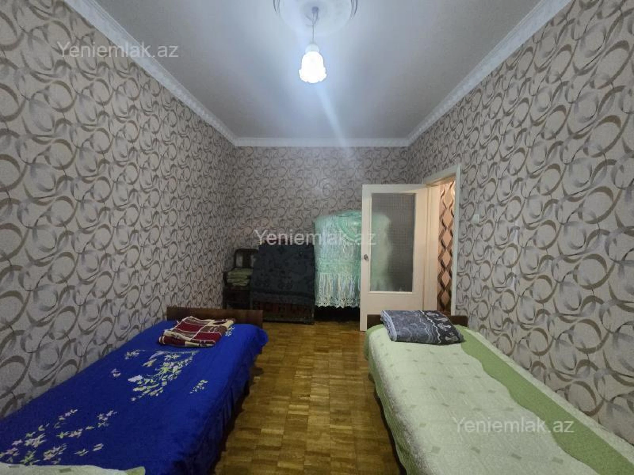 Satılır 4 otaqlı köhnə tikili 88 m²