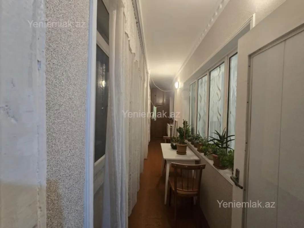 Satılır 4 otaqlı köhnə tikili 88 m²