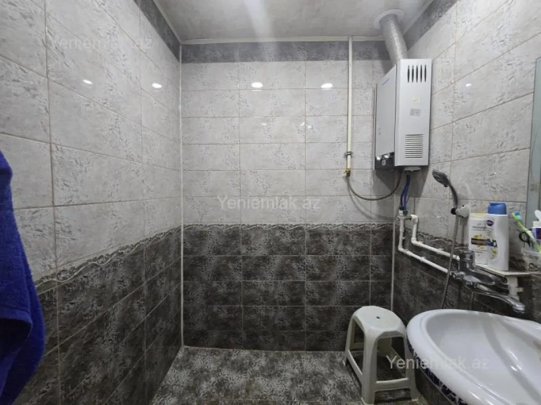 Satılır 4 otaqlı köhnə tikili 88 m²