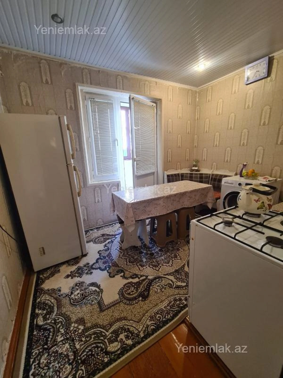 Satılır 5 otaqlı köhnə tikili 140 m²