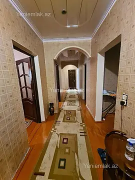 Satılır 5 otaqlı köhnə tikili 140 m²