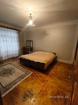 Satılır 3 otaqlı köhnə tikili 80 m²