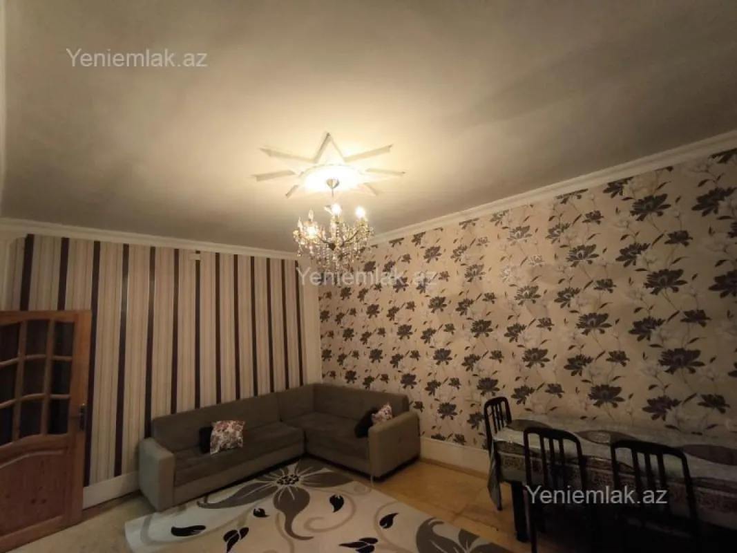 Satılır 3 otaqlı köhnə tikili 80 m²