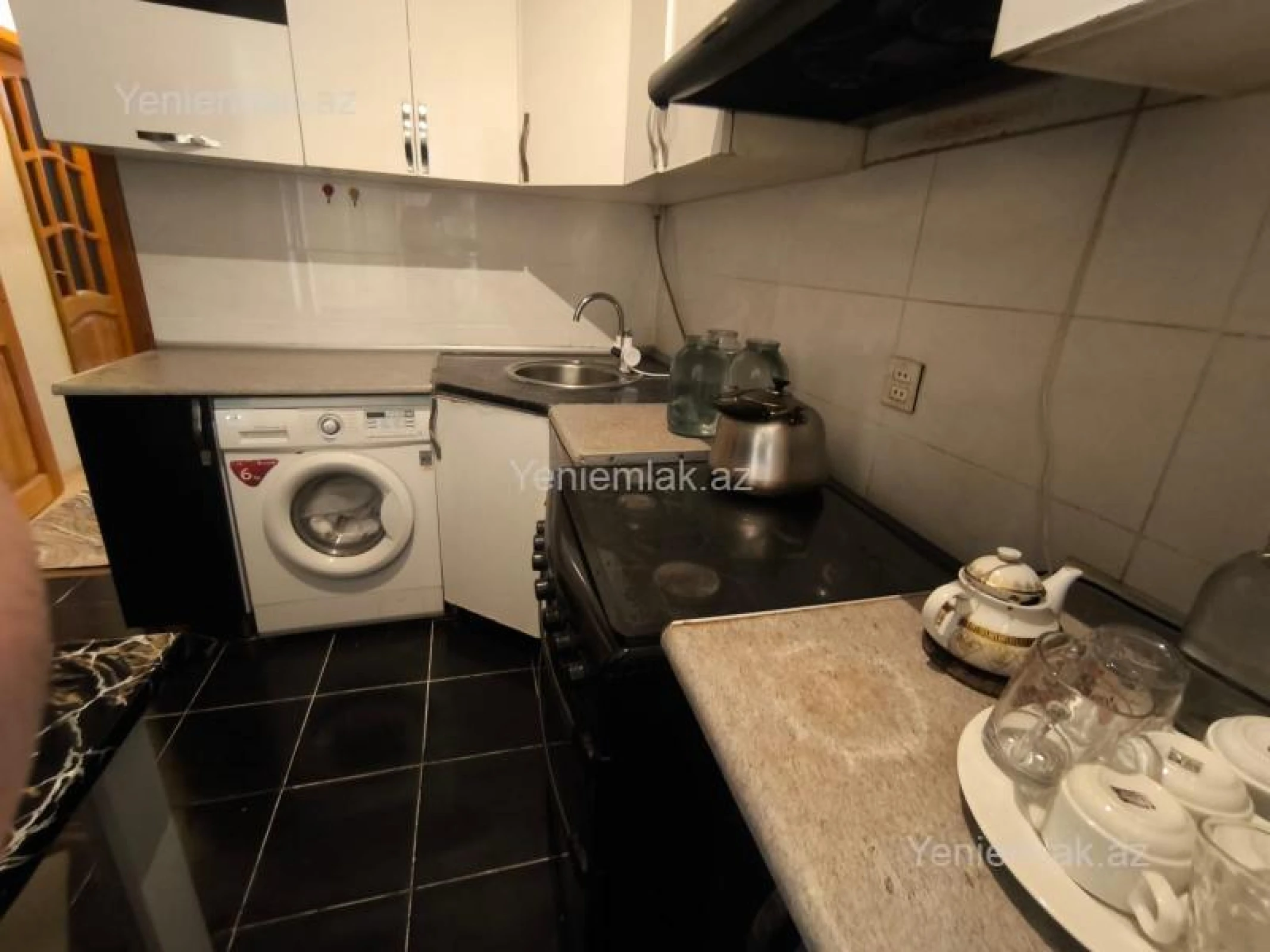 Satılır 3 otaqlı köhnə tikili 80 m²