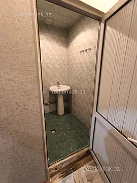 Satılır 3 otaqlı köhnə tikili 80 m²