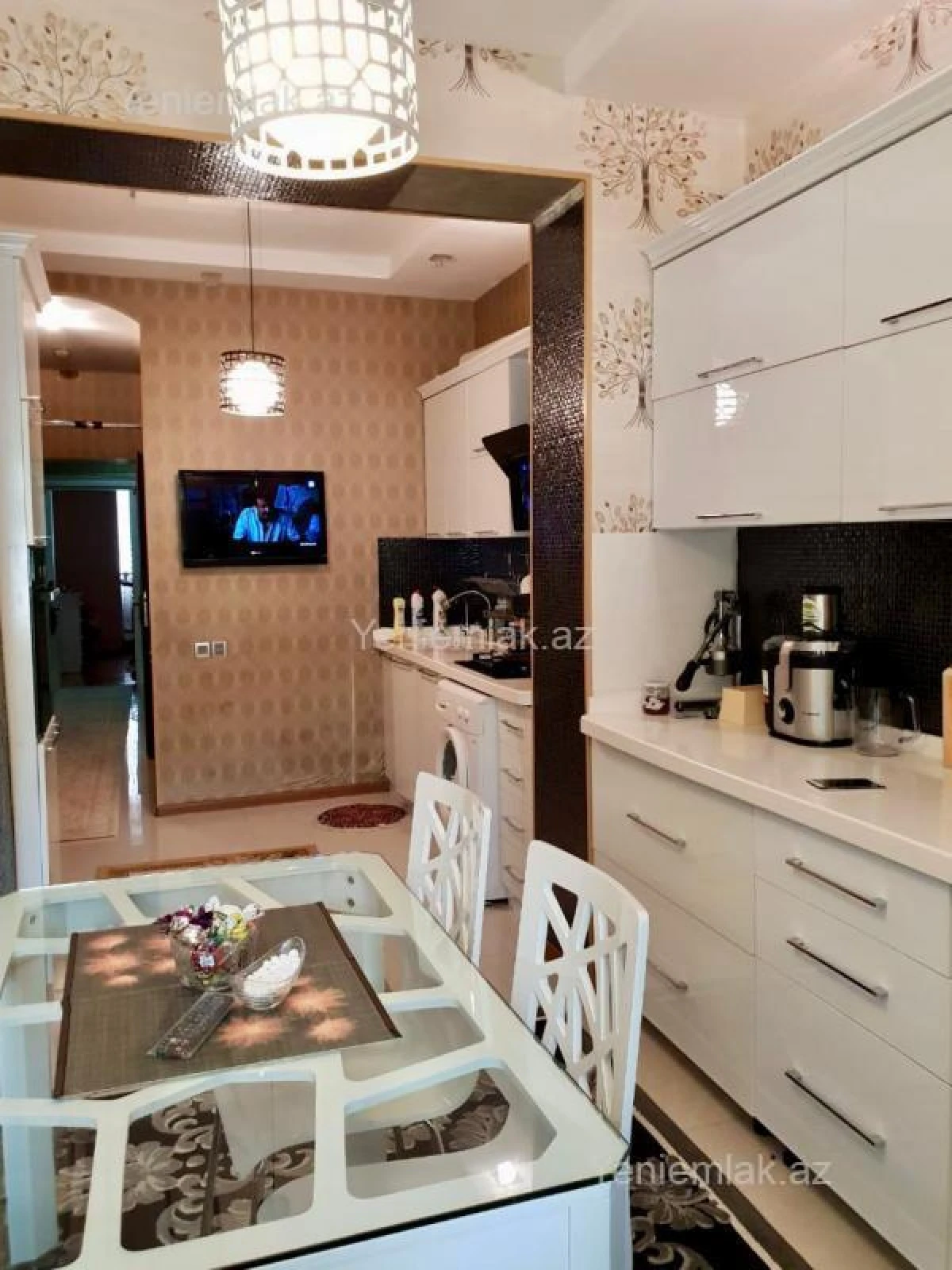 Satılır 3 otaqlı köhnə tikili 115 m²