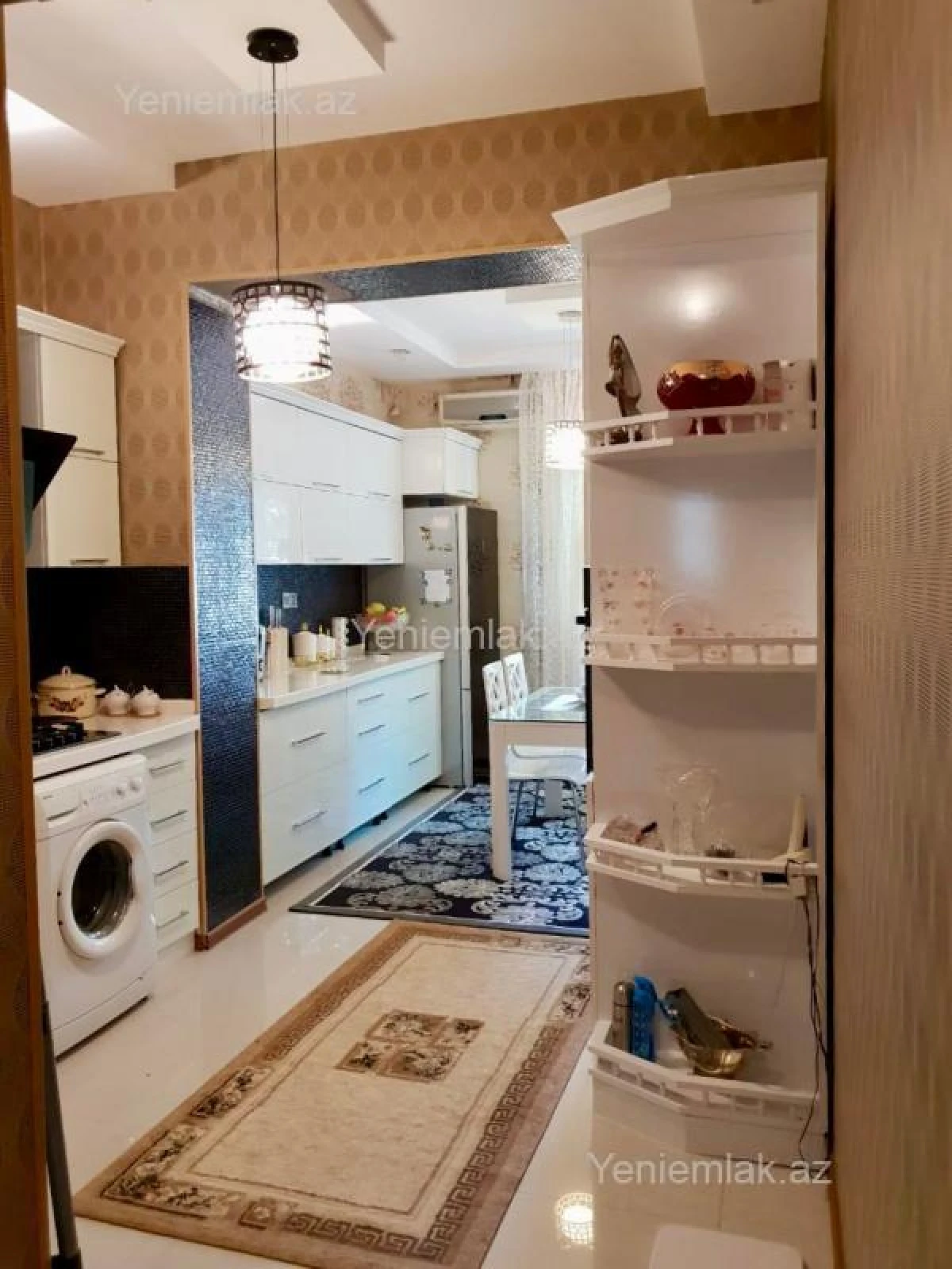 Satılır 3 otaqlı köhnə tikili 115 m²