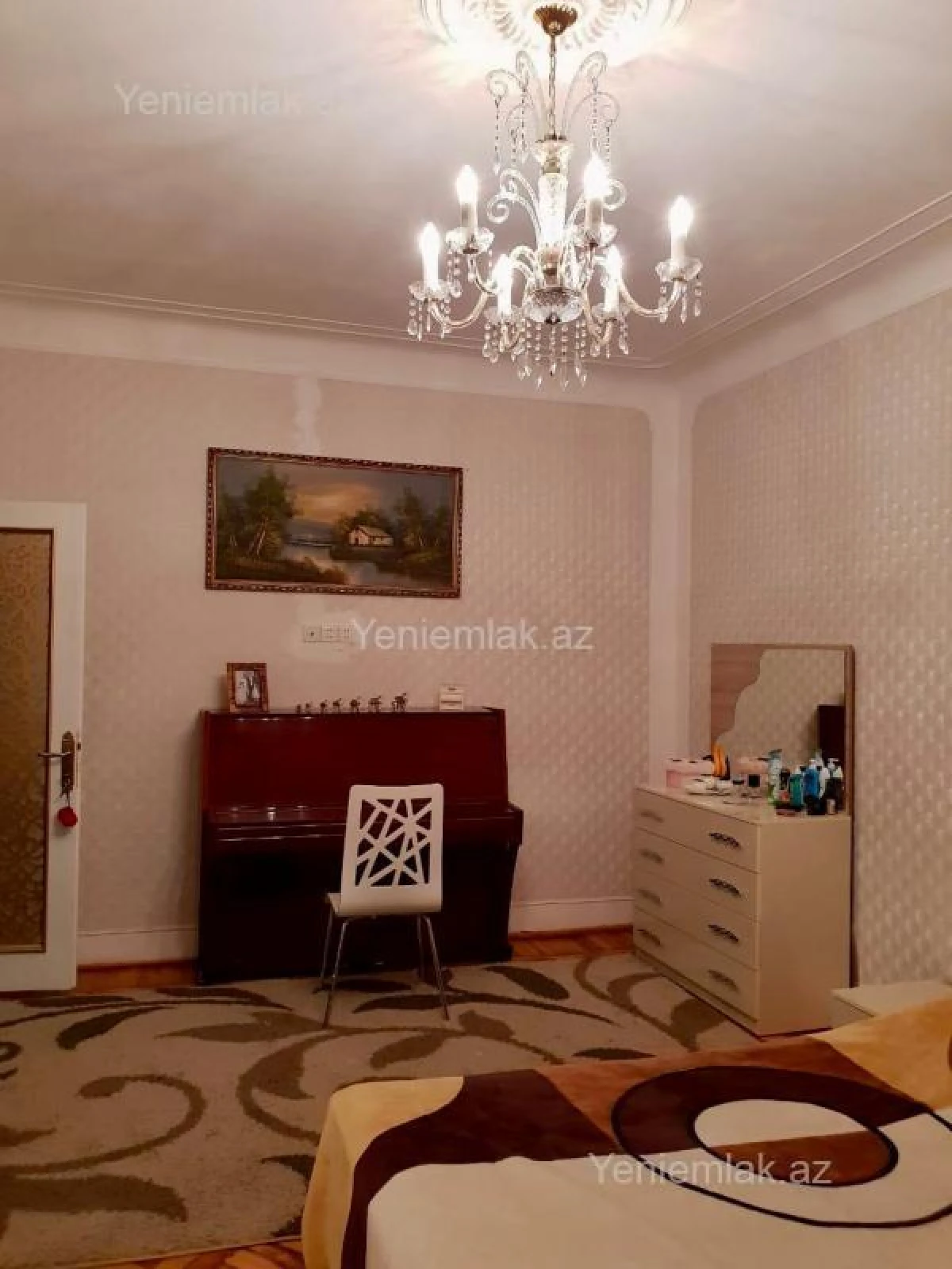 Satılır 3 otaqlı köhnə tikili 115 m²