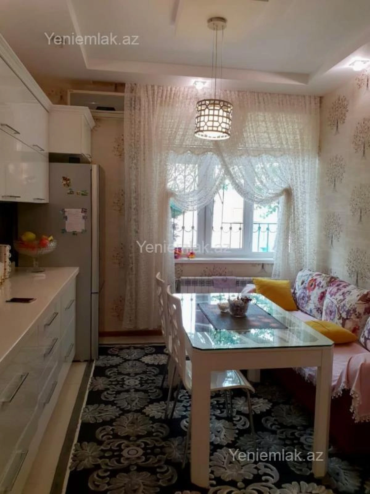 Satılır 3 otaqlı köhnə tikili 115 m²