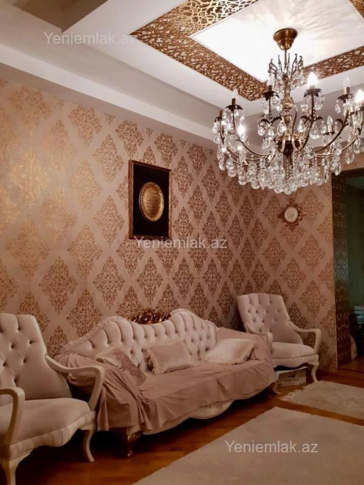 Satılır 3 otaqlı köhnə tikili 115 m²