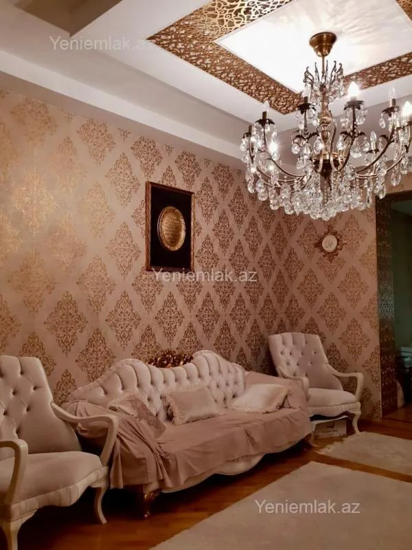 Satılır 3 otaqlı köhnə tikili 115 m²