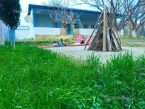Satılır 4 otaqlı həyət evi 120 m²