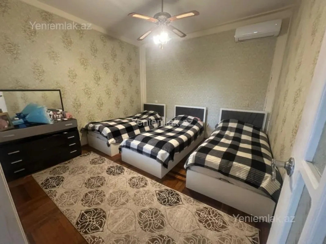 Satılır 4 otaqlı həyət evi 120 m²
