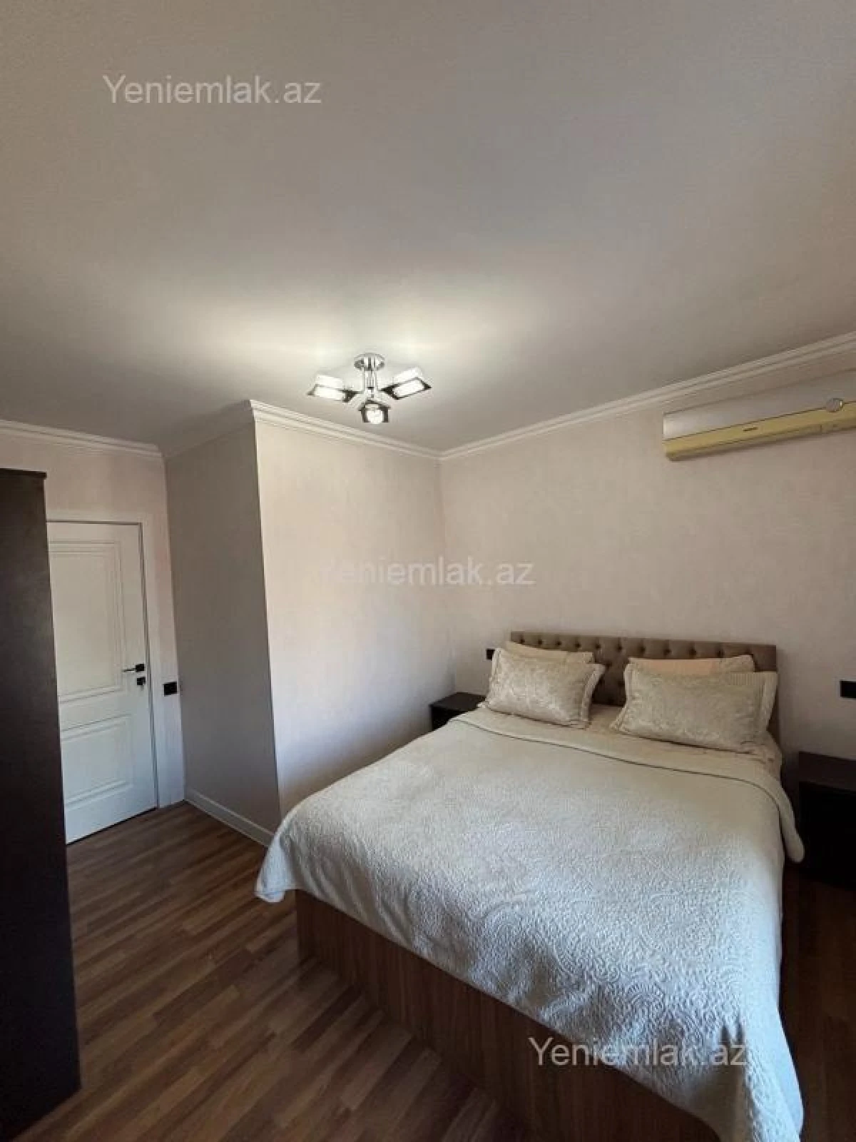 Satılır 2 otaqlı köhnə tikili 70 m²
