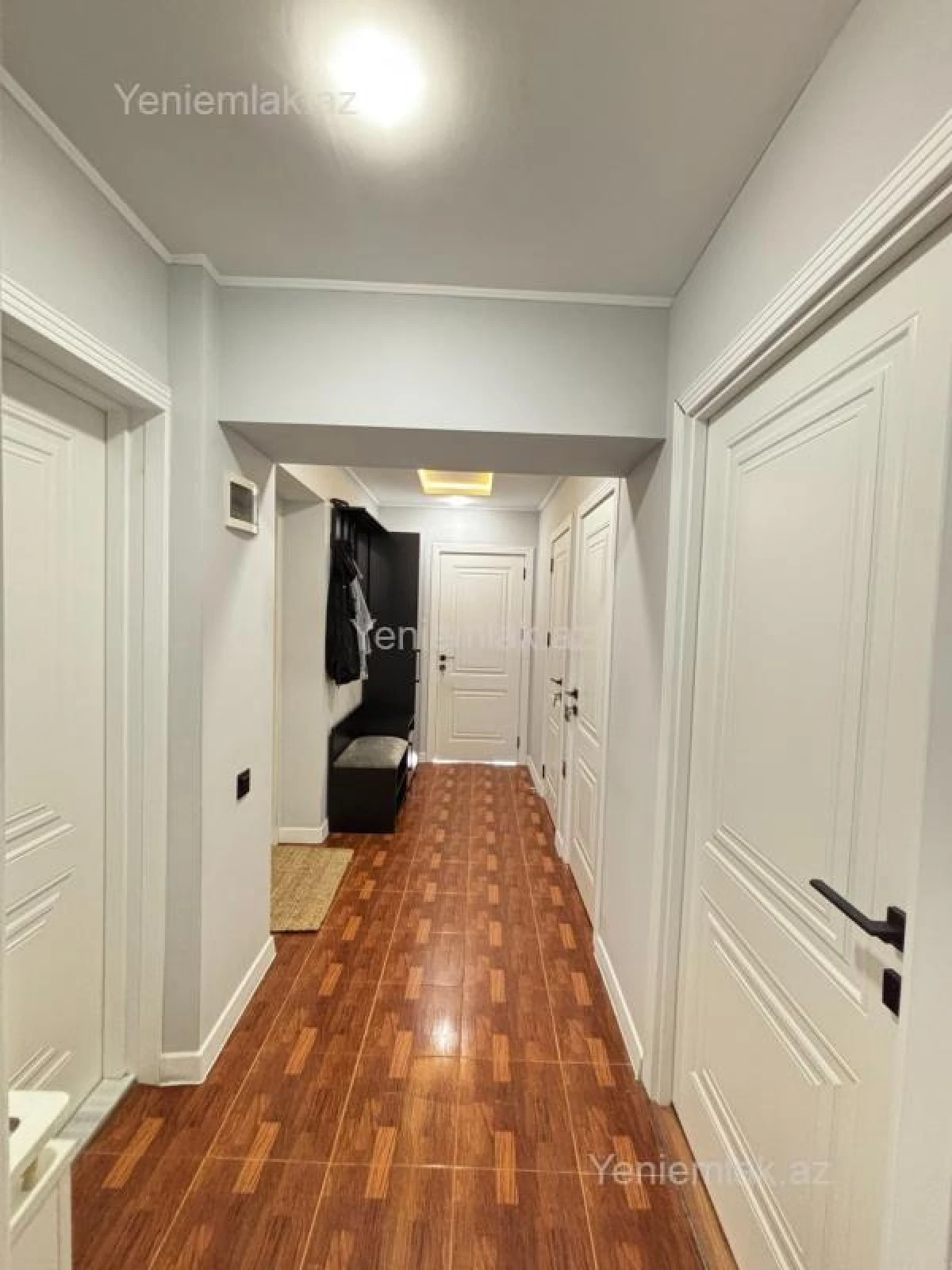 Satılır 2 otaqlı köhnə tikili 70 m²