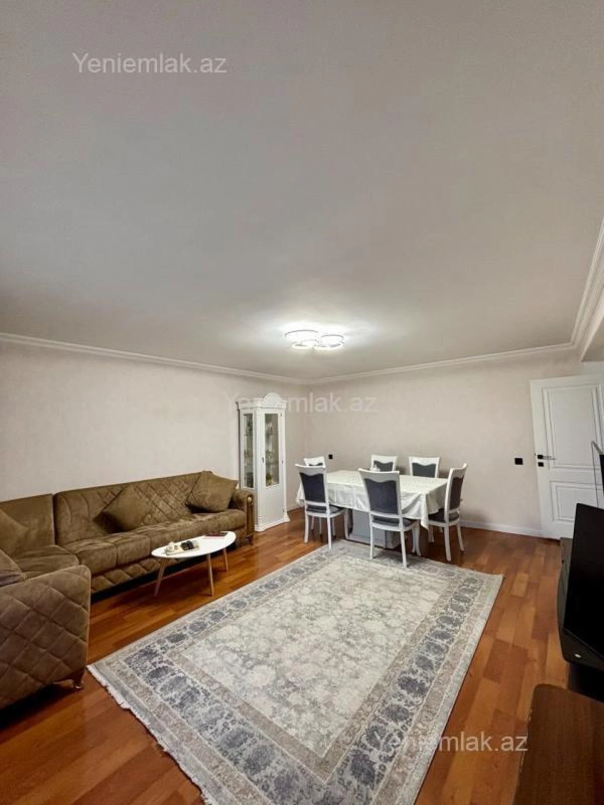 Satılır 2 otaqlı köhnə tikili 70 m²