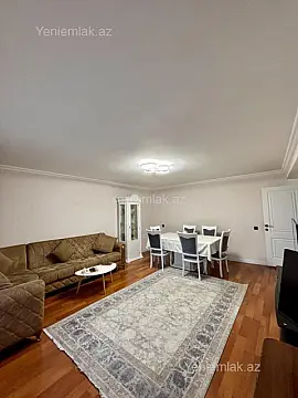 Satılır 2 otaqlı köhnə tikili 70 m²