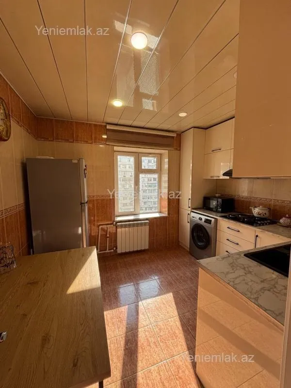 Satılır 2 otaqlı köhnə tikili 70 m²