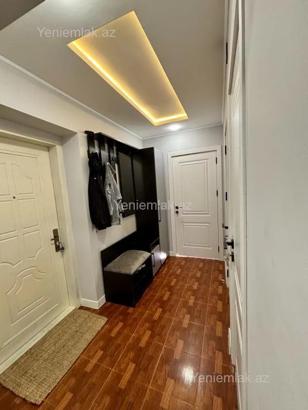 Satılır 2 otaqlı köhnə tikili 70 m²
