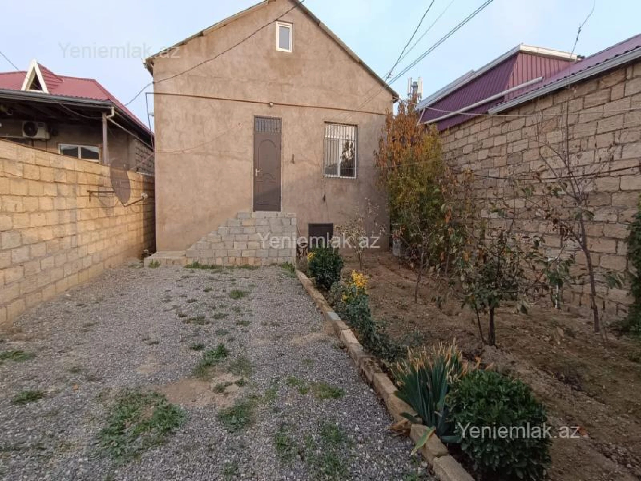 Satılır 4 otaqlı həyət evi 100 m²
