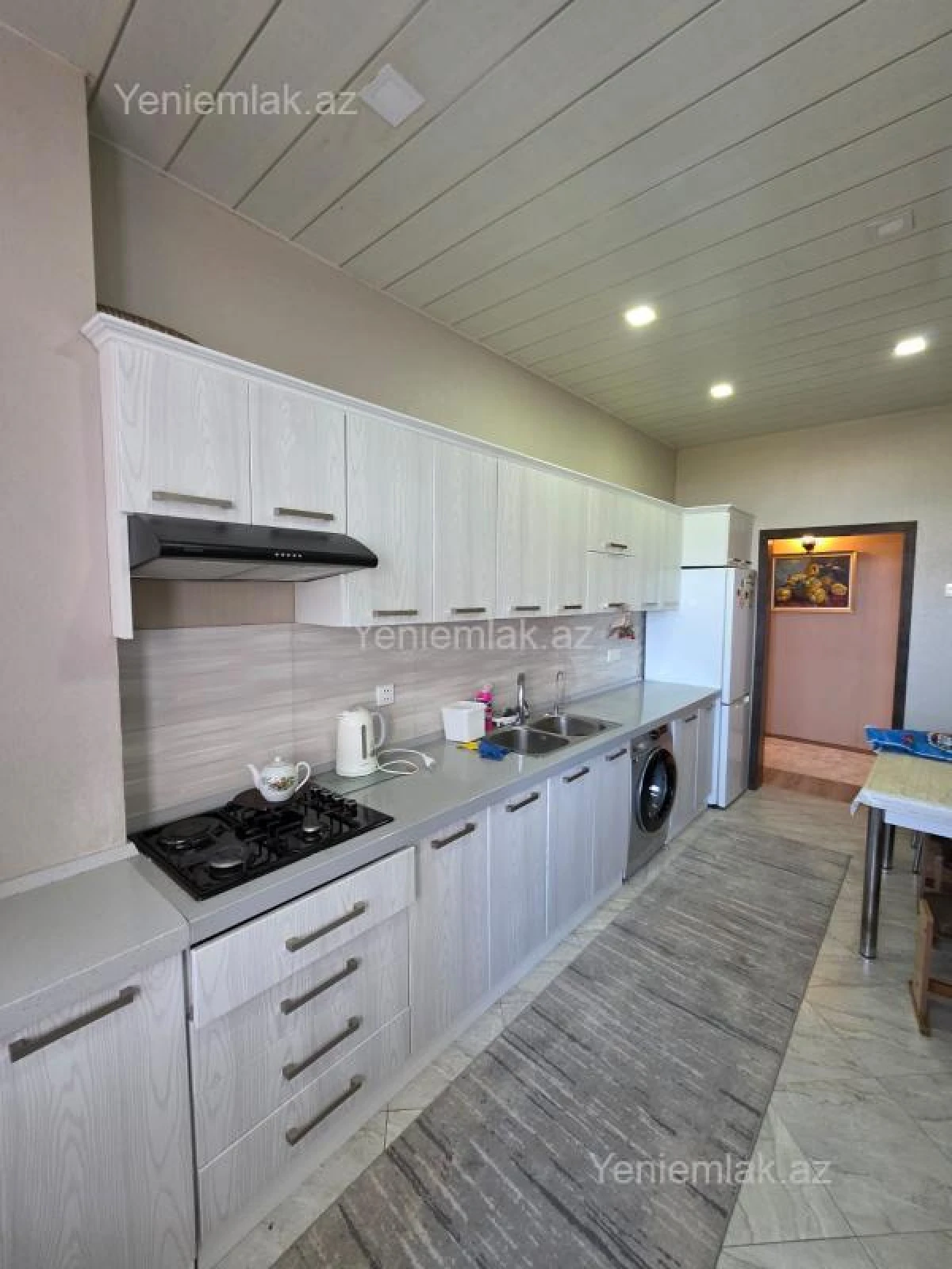 Satılır 3 otaqlı yeni tikili 105 m²