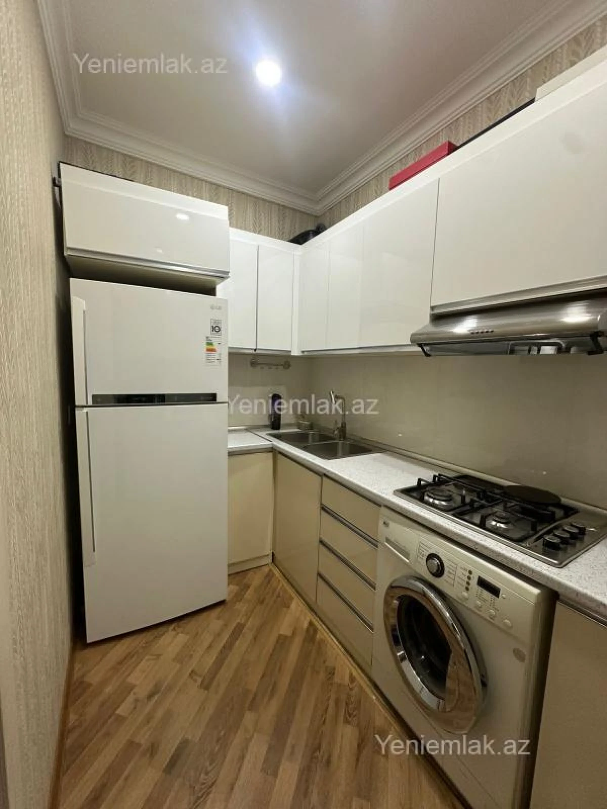 Satılır 2 otaqlı yeni tikili 63 m²