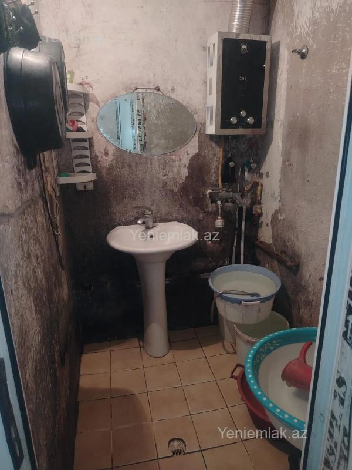 Satılır 3 otaqlı köhnə tikili 68 m²