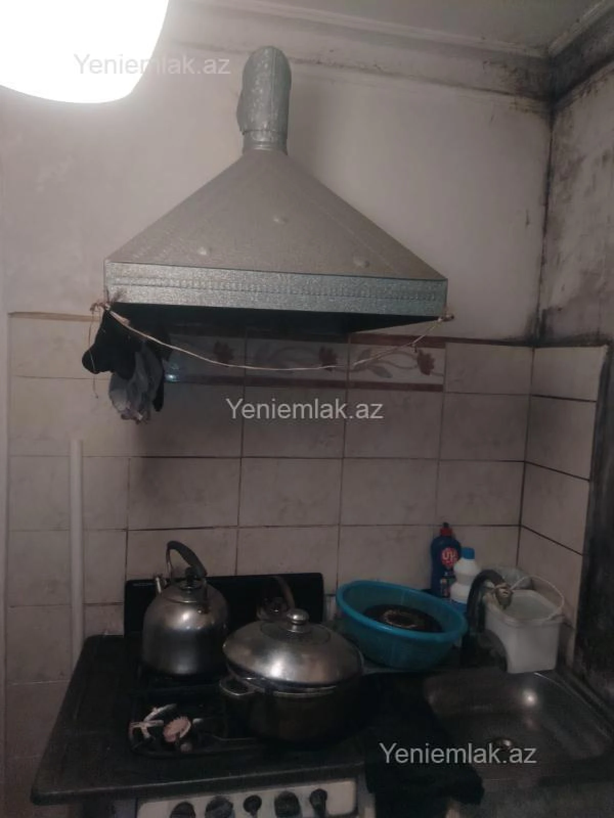 Satılır 3 otaqlı köhnə tikili 68 m²