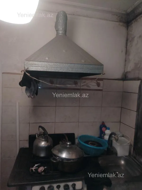 Satılır 3 otaqlı köhnə tikili 68 m²