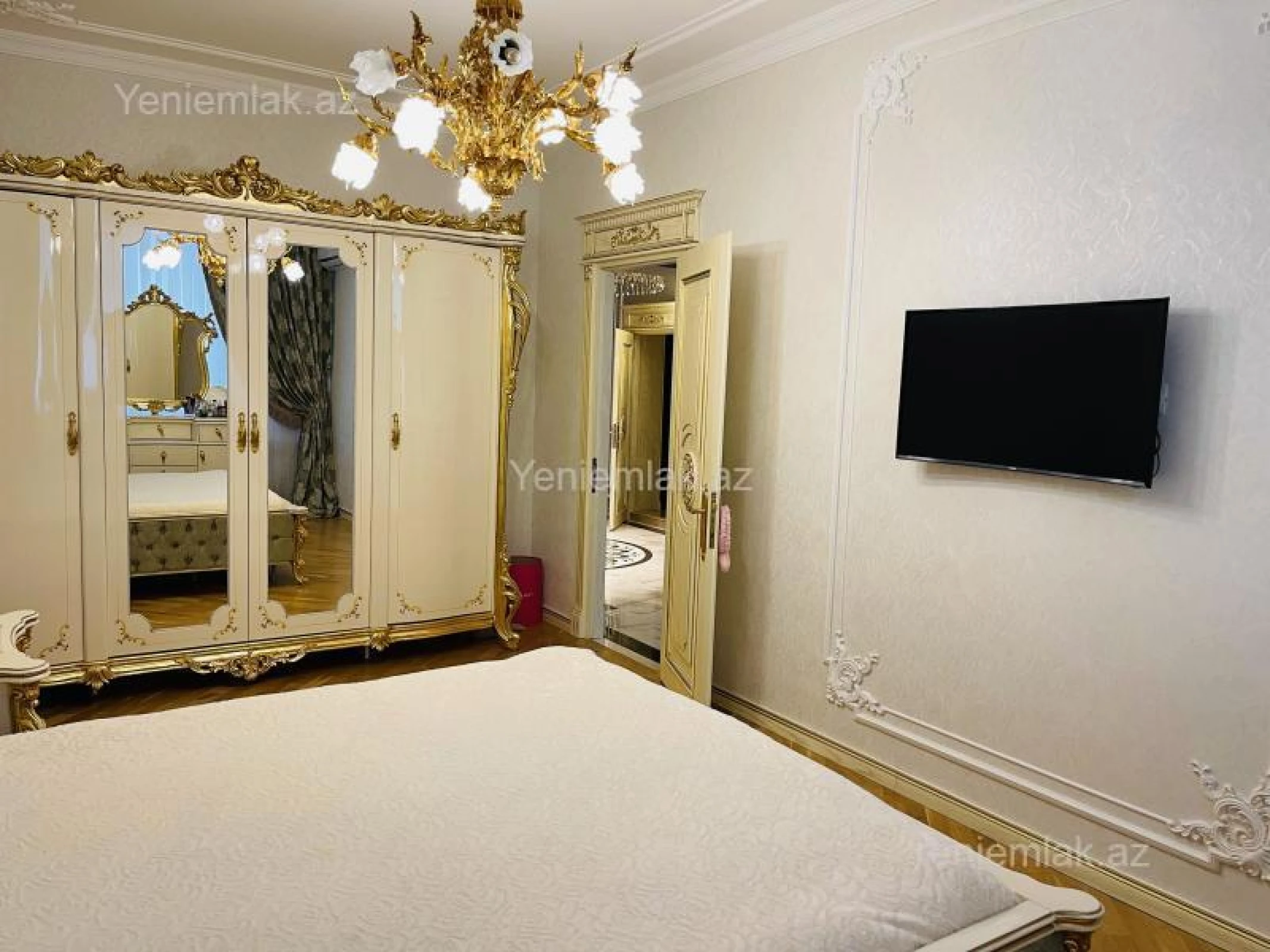 Satılır 4 otaqlı yeni tikili 160 m²