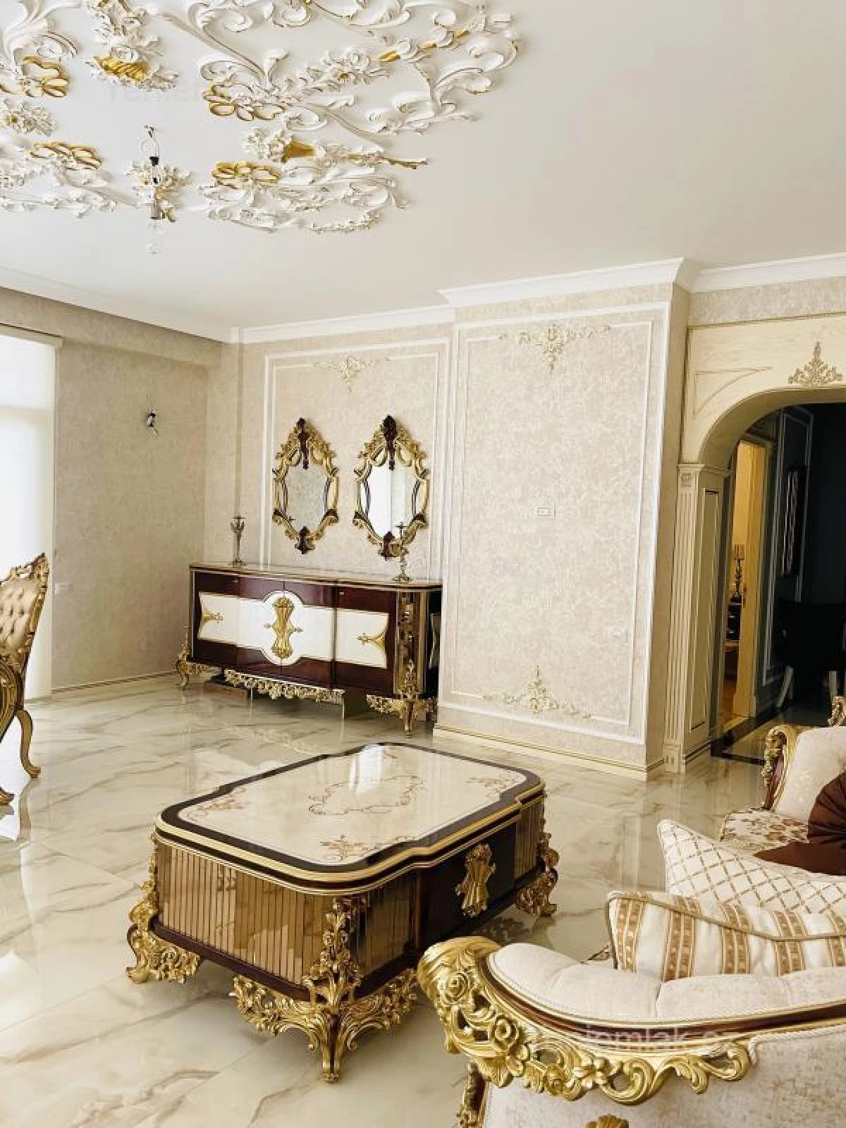 Satılır 4 otaqlı yeni tikili 160 m²