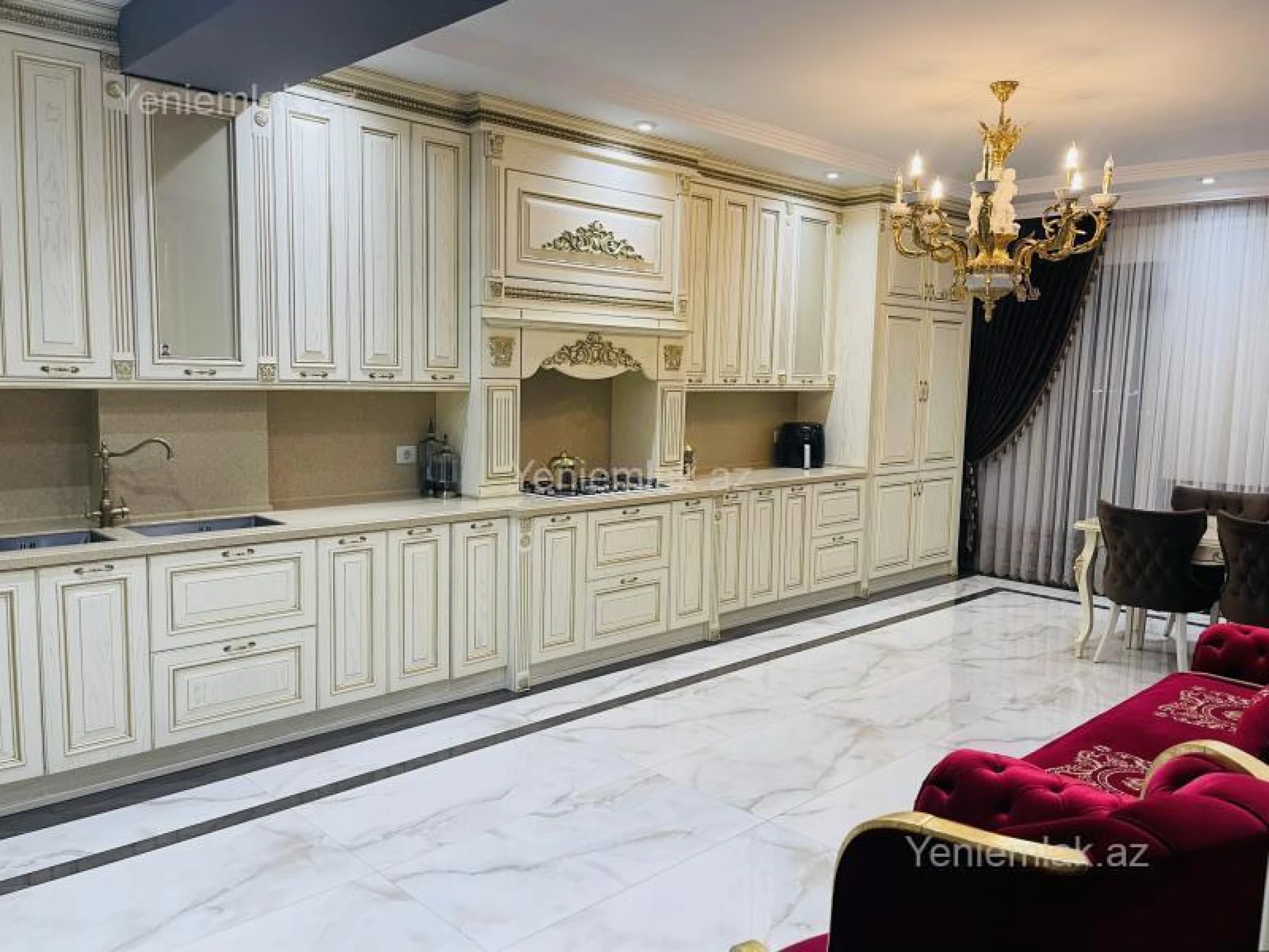 Satılır 4 otaqlı yeni tikili 160 m²