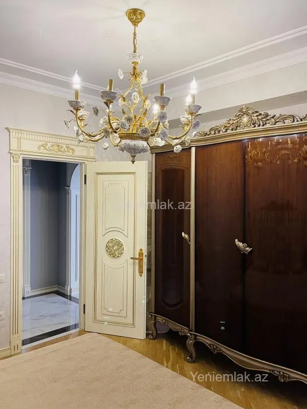 Satılır 4 otaqlı yeni tikili 160 m²