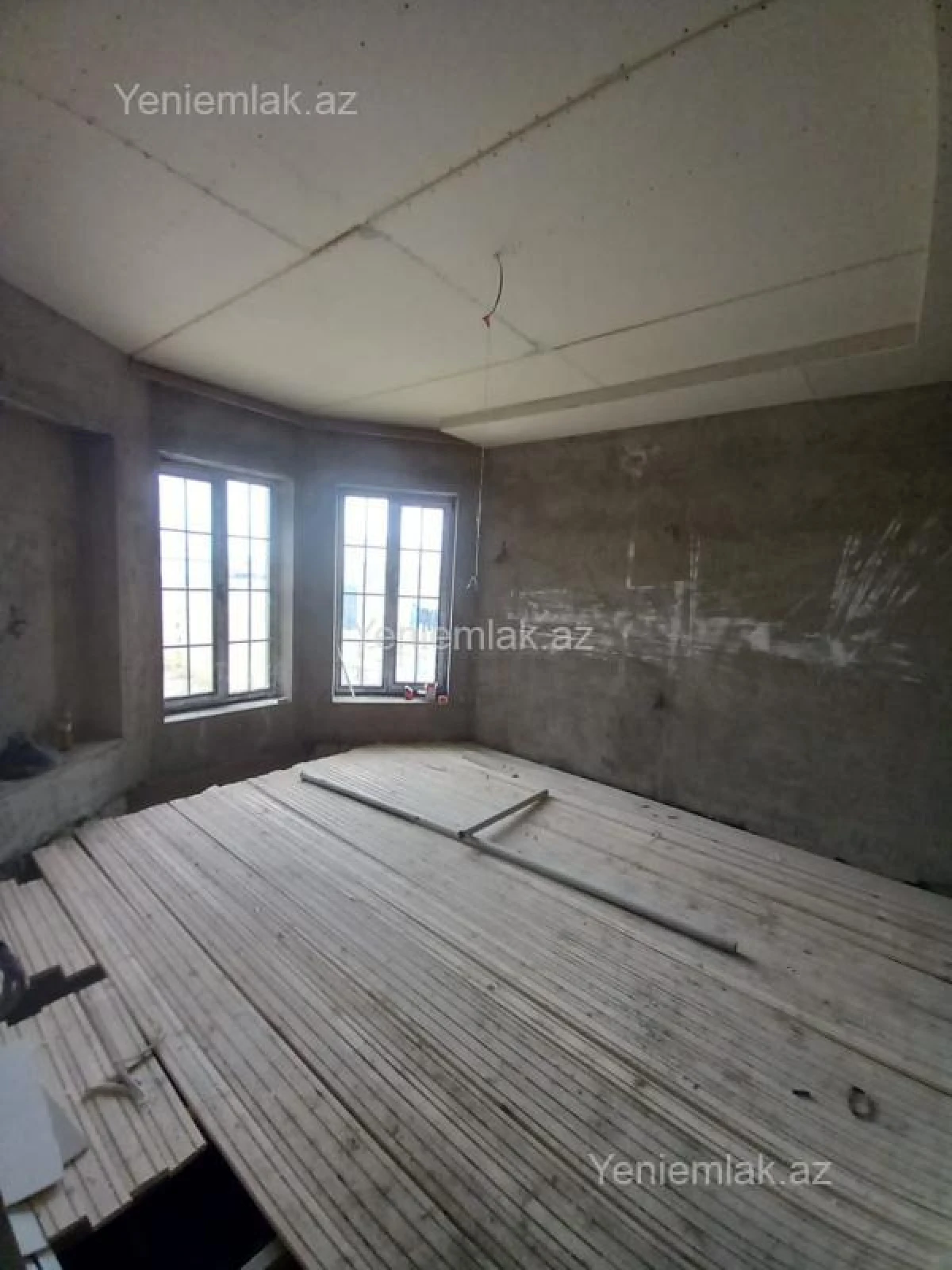 Satılır 4 otaqlı həyət evi 120 m²