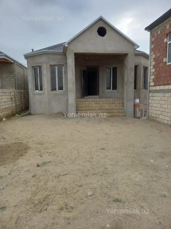 Satılır 4 otaqlı həyət evi 120 m²