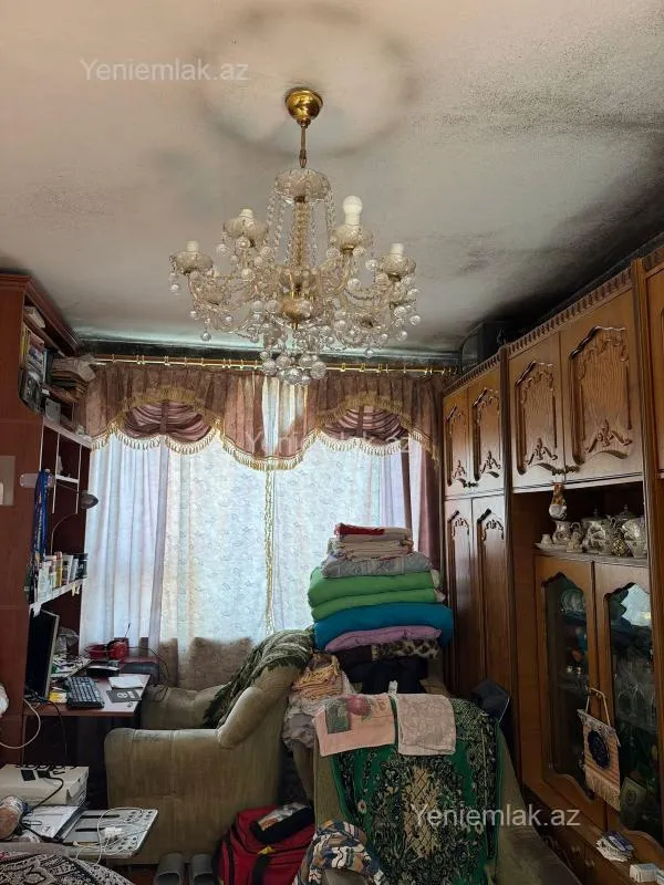 Satılır 2 otaqlı köhnə tikili 63 m²