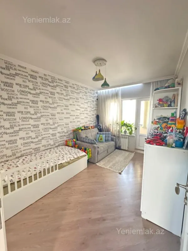 Satılır 3 otaqlı köhnə tikili 90 m²