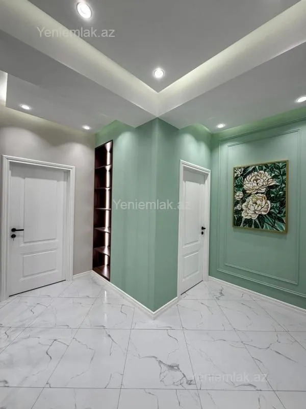 Satılır 3 otaqlı yeni tikili 100 m²