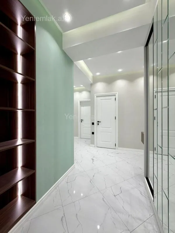 Satılır 3 otaqlı yeni tikili 100 m²