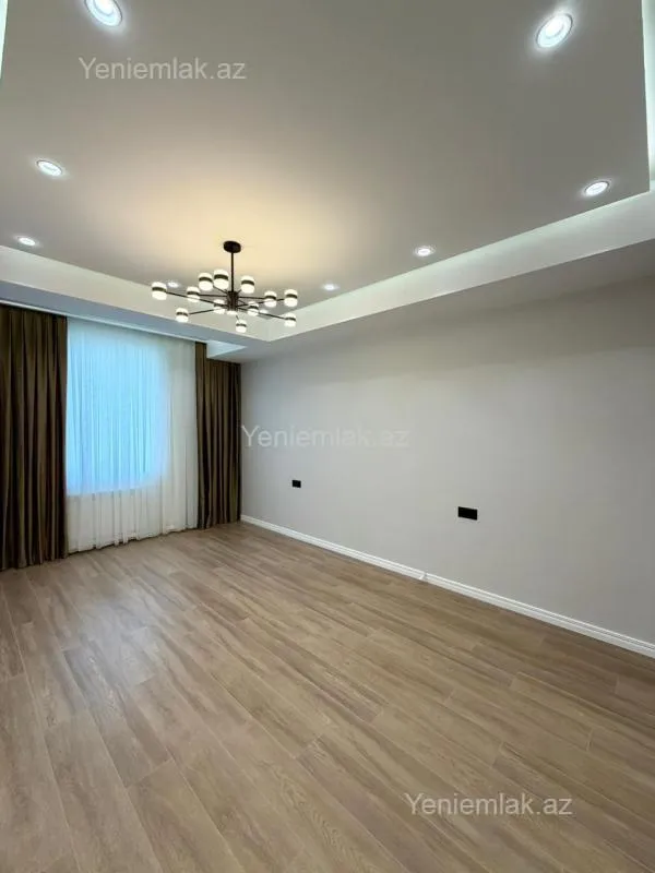 Satılır 3 otaqlı yeni tikili 100 m²