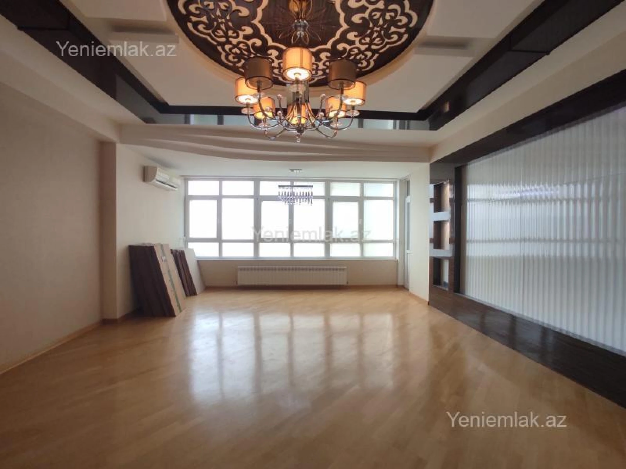 Satılır 3 otaqlı yeni tikili 135 m²