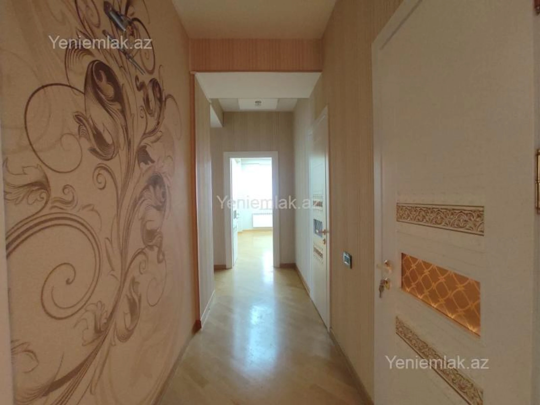 Satılır 3 otaqlı yeni tikili 135 m²