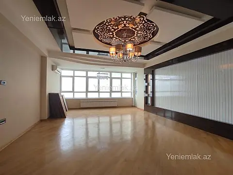 Satılır 3 otaqlı yeni tikili 135 m²
